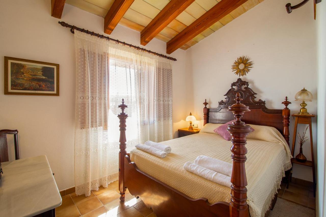 Es Pujols Vila Campanet Exterior foto