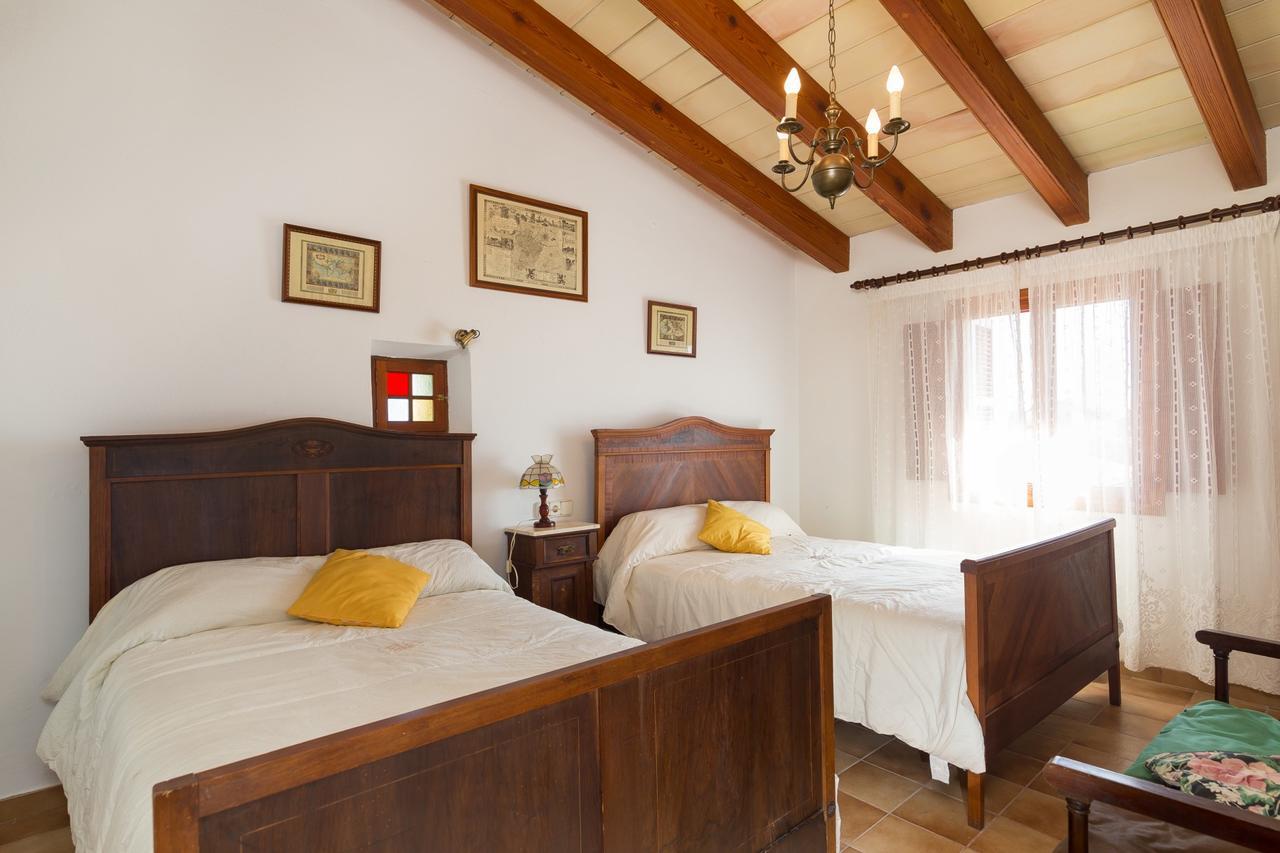 Es Pujols Vila Campanet Exterior foto